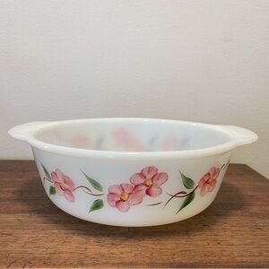 Anchor Hocking Fireking Dogwood 2 Quart Round Serving Dish